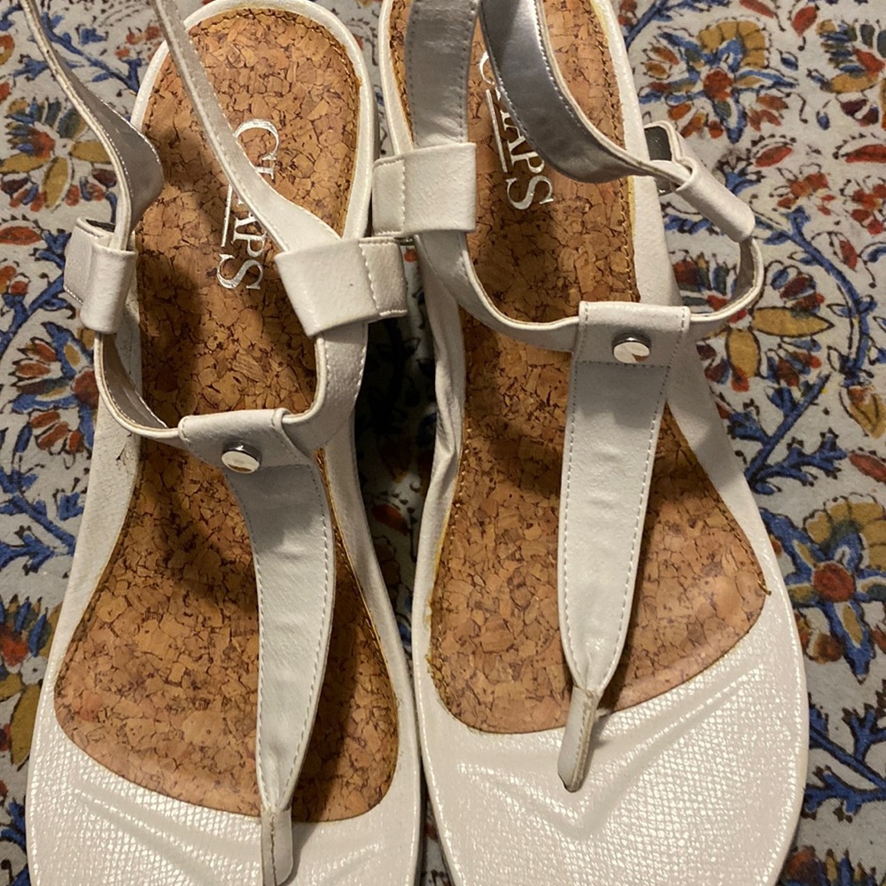 Woman chaps sandals white size 9:5